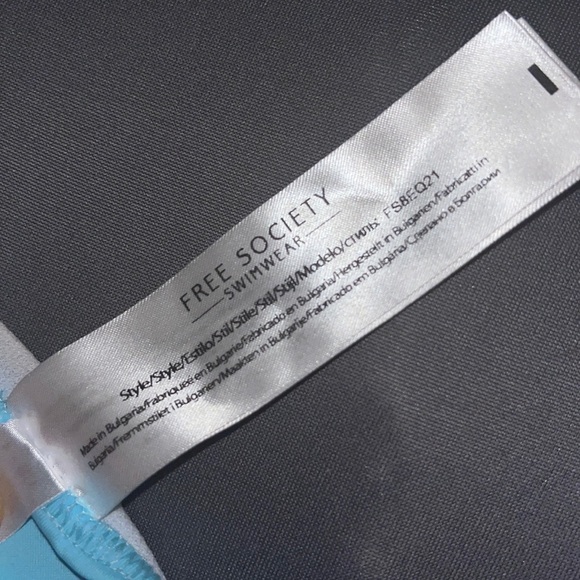 ASOS - Free Society - color block bikini top & hipster bikini bottom (US 4 - S) - Picture 10 of 11